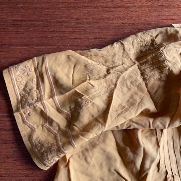 Forever 21, flowy, embroidered shirt - Picture 4 of 5